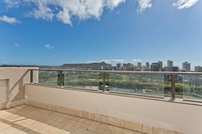 Royal Iolani Corner Unit - 2 PRK w/ ALL Ut... - Royal Iolani Corner Condo Unit - 2 PRK w/ ALL Ut...