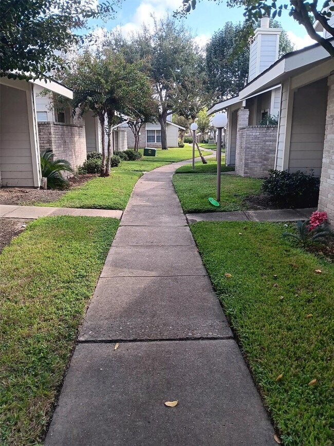 Photo - 11941 Bob White Dr Unit 19-867