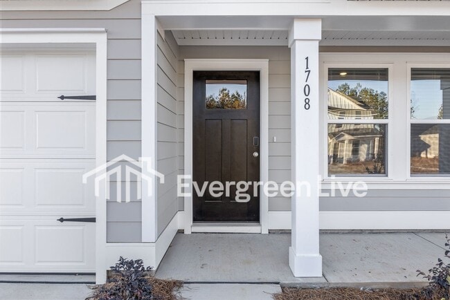 Photo - 1708 King Oaks Lp