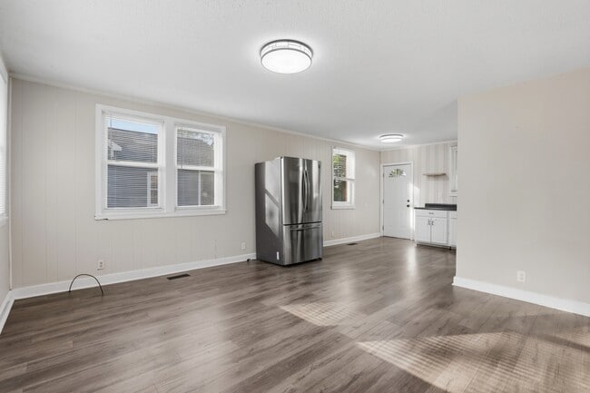 Photo - 611 Forest Knolls Rd