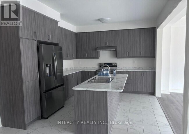 Photo - 90 Attwater Dr