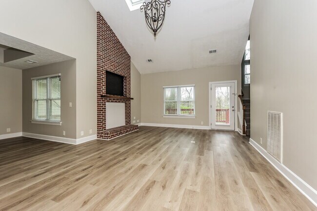 Photo - 4956 Alexis Dr