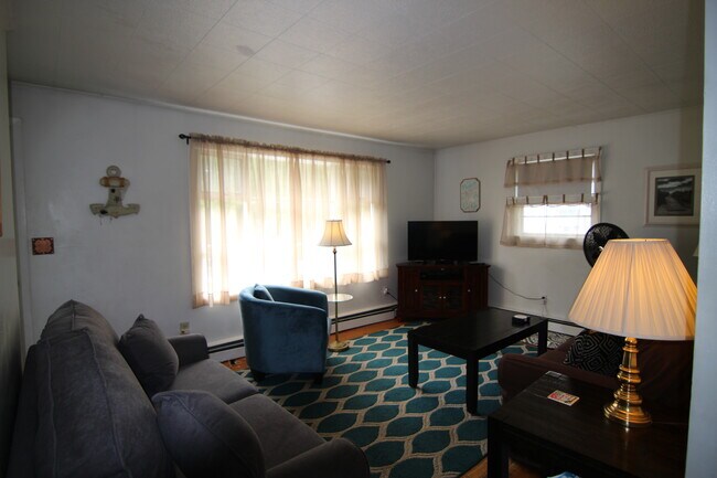 Photo - 216 E Grand Ave