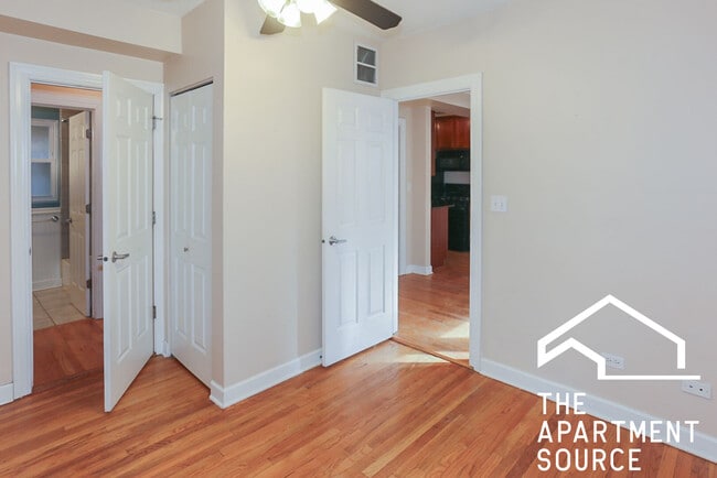 Photo - 628 W Roscoe St Unit 1N