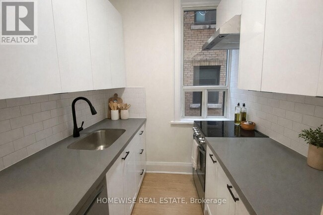 Photo - 1542 King St W Unité 2