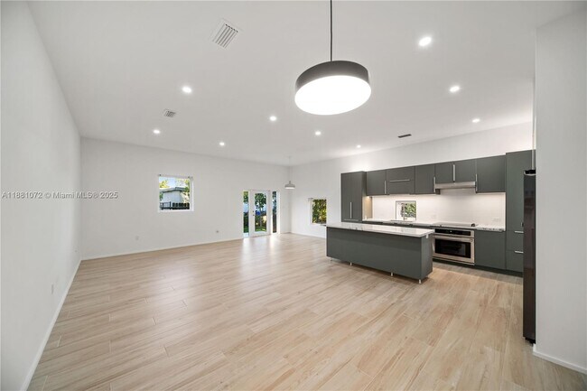 Photo - 3437 NW 9th Ct Unit 3437