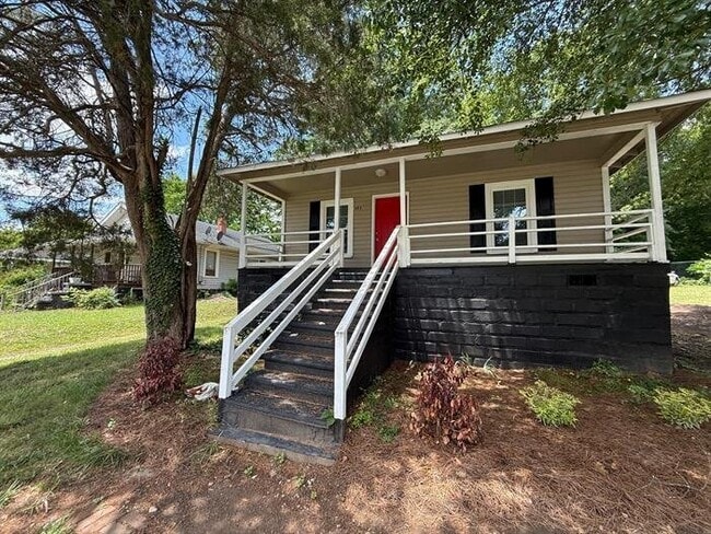 421 Carolina Ave