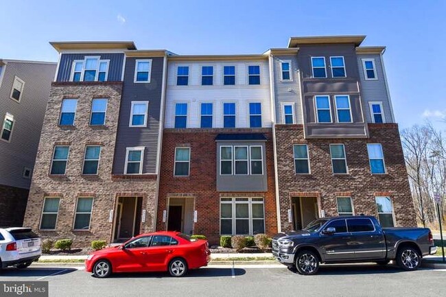 Building Photo - 25291 Gray Poplar Terrace Unit 25291