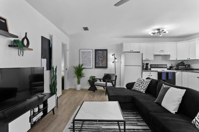 Photo - 2401 Gordon St Apartamento Unidad ID1271941P