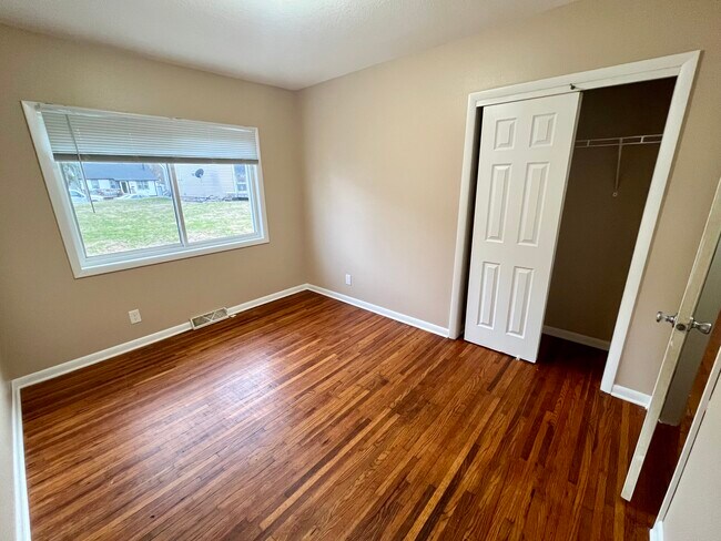 Photo - 3107 59th St