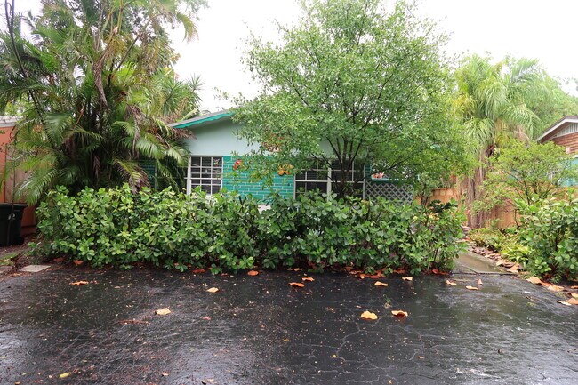 Photo - 217 SW 11th Ct Unit 2