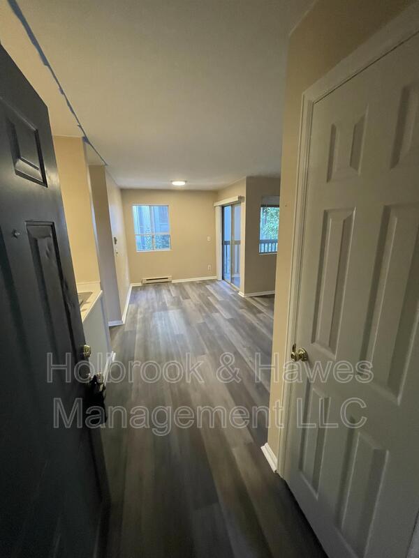 Building Photo - 4531 Boardwalk Dr Unit Y - Y-6