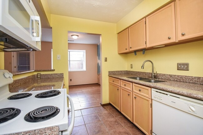 Photo - 7822 Greenedge Dr