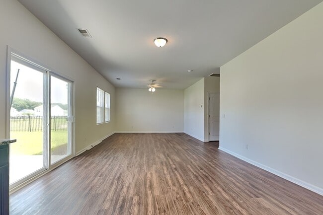 Photo - 187 Orion Way
