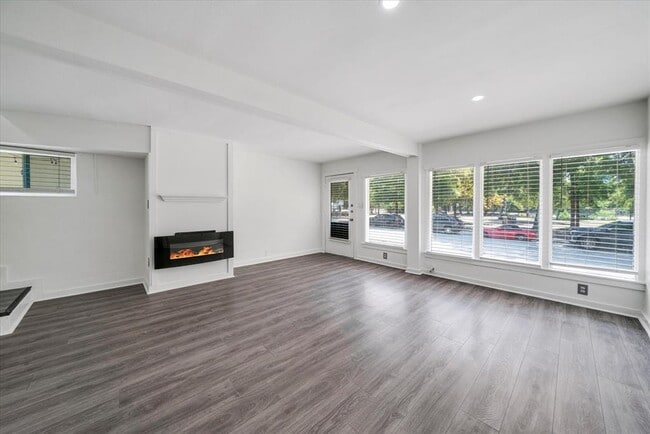 Photo - 2904 Harris Park Ave