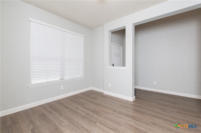 Photo - 5114 Dauphin Dr