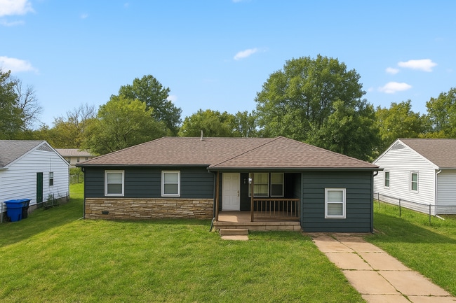 Building Photo - Charming 3-Bedroom Home Near the Rose Dist...
