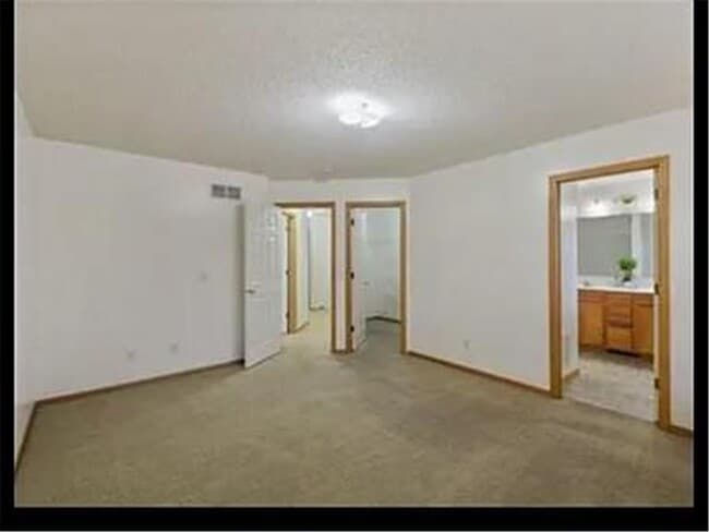 Photo - 10012 Iris Ln