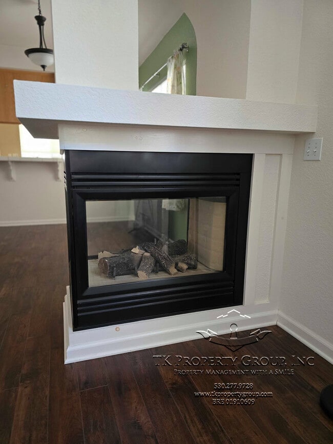Photo - 127 Windsor Ln