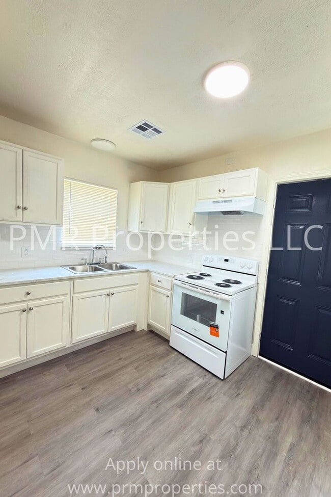 Photo - 3 Bedroom/ 1 Bathroom House