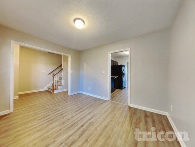 Photo - 4409 Woodlawn Dr