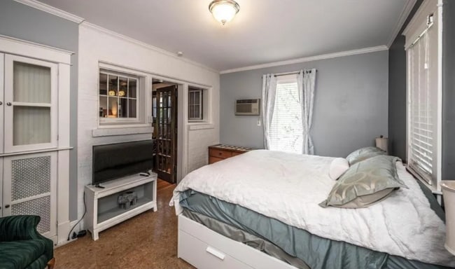 Photo - 244 Marshall Ave Unidad #4