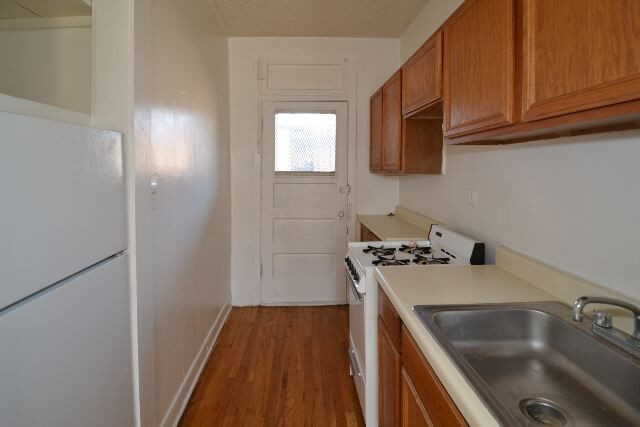 Photo - 836 W Cornelia Ave Unit N4
