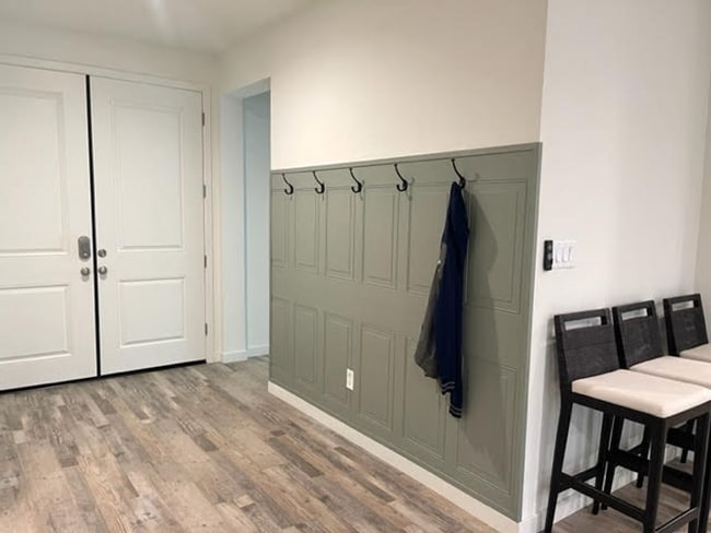 Photo - Newer Construction! 4+2 READY NOW!