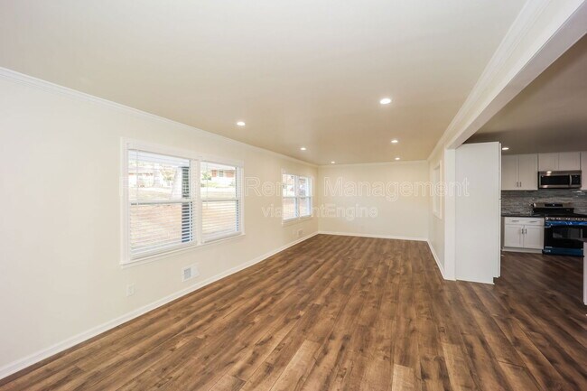 Photo - 3702 Chesapeake Way