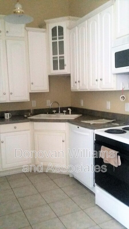 Photo - 135 E Wilson Ave Unit B