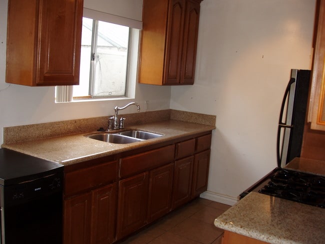 Photo - 608 Santa Clara Ave Unit 6