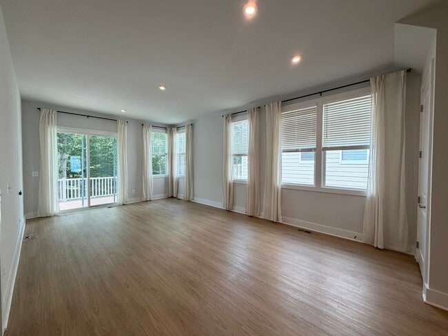 Photo - 1788 Flora Ln