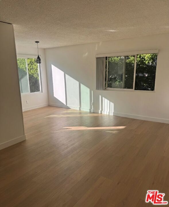 Photo - 976 Larrabee St Unit 225