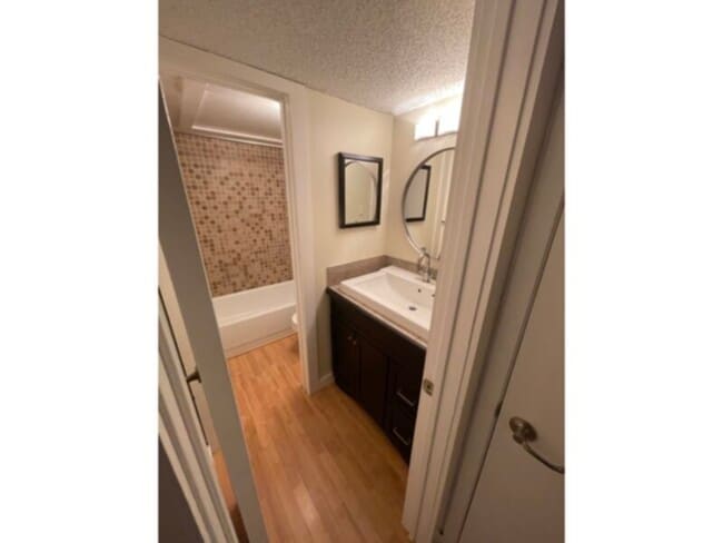 Photo - 6910 Hart Ln