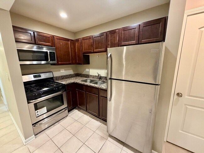 Photo - 906 S Bishop St Unit 2