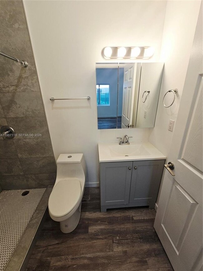Photo - 127 NE 184th Terrace
