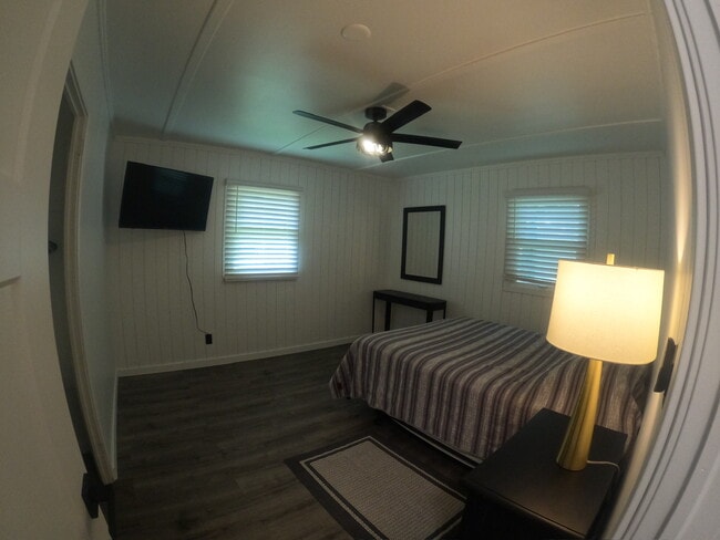 Photo - 937 Avenue B