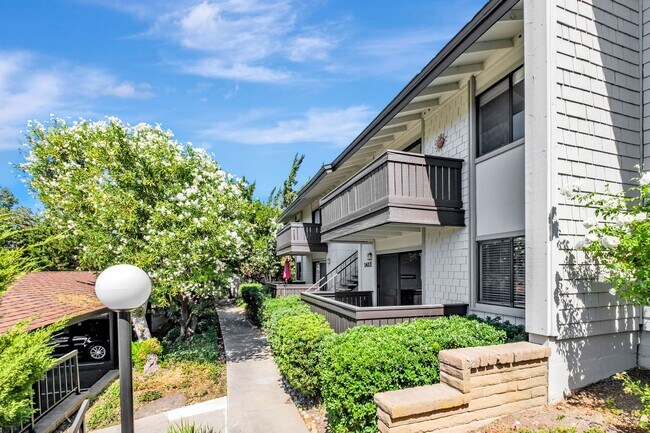 Photo - Freshly Updated, Upstairs Condo Unit for Rent Unit 4