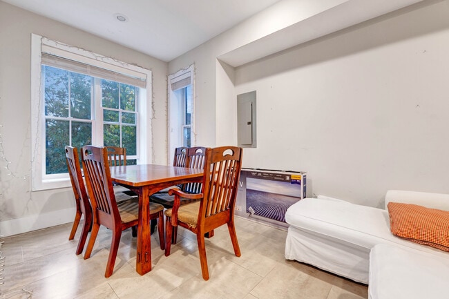 Photo - 1346 Kenyon St NW Unit C - Room 4