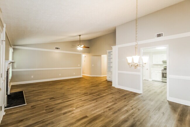 Photo - 235 Grayland Creek Dr