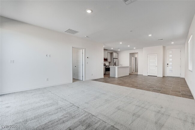 Photo - 296 Fossil Fls St