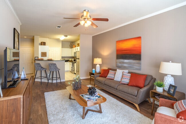 1HAB, 1BA - 721&nbsp;ft² - Renaissance Uptown Tulsa