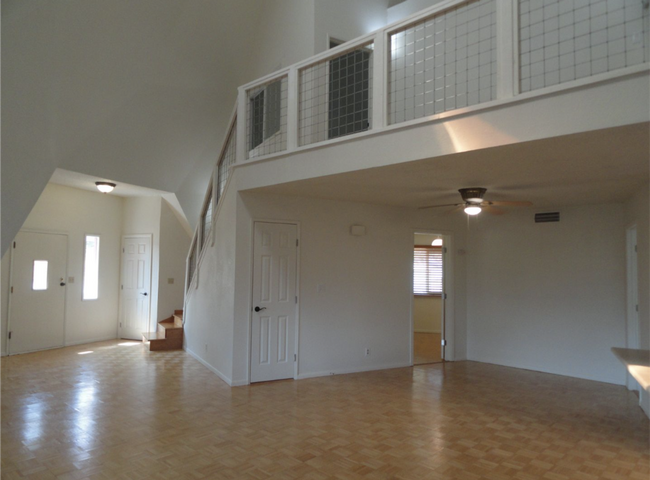 Photo - Spacious 2 story home located in West Golden Hills