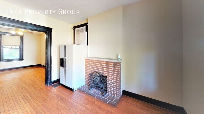 Photo - 2358 Stratford Ave