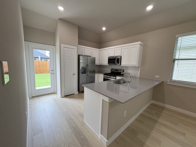 Photo - 411 Travine Dr