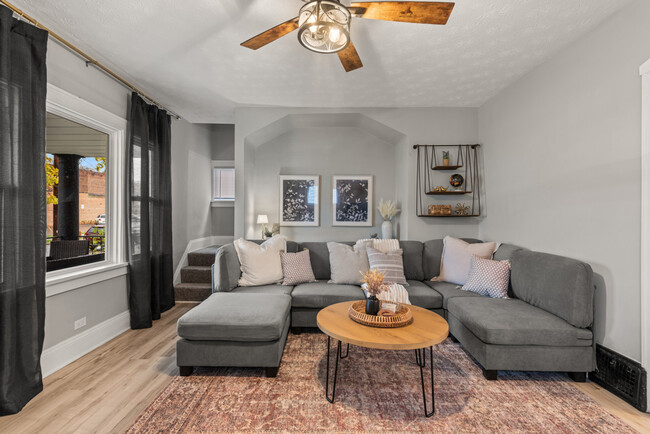Photo - 3457 W 128th St Apartamento Unidad ID1061089P