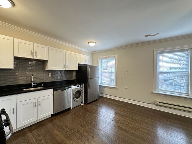 Photo - 2127 N Dayton St Unit 308