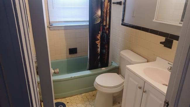 Photo - 1106 Barrie Ave