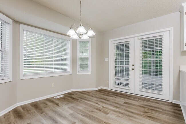 Photo - 1461 Smokey Mountain Dr