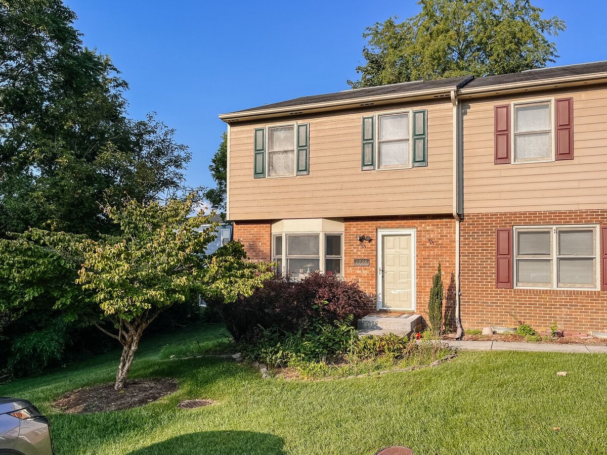 Photo - 1726 Emerald St
